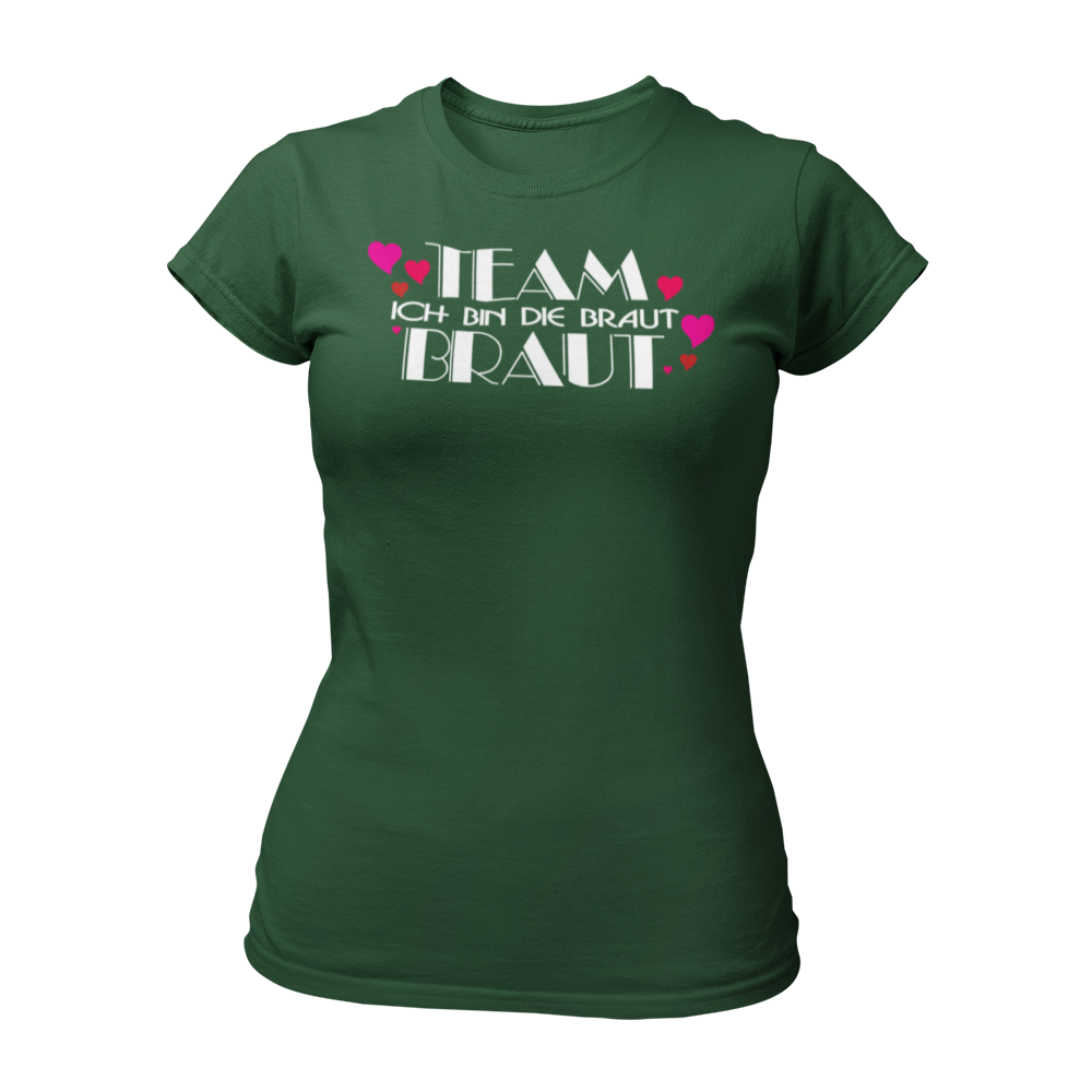 Damen-JGA T-Shirt mit dem Aufdruck "Team Braut" in pink-schwarzer Farbe, versehen mit herzförmigen Designs. Das Shirt hat einen taillierten Schnitt und einen Rundkragen, erhältlich in mehreren Farben. Hergestellt aus 100 % Baumwolle, um sicherzustellen, dass die Braut als Hauptakteurin des Junggesellinnenabschieds sofort erkennbar ist.