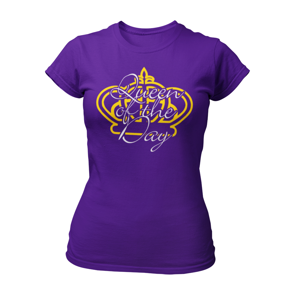 JGA T-Shirt "Queen of the Day" mit einer goldenen Krone und dem Schriftzug „Queen for a day“ in elegantem Schwarz und Gold. Ideal für die Braut und geeignet für verschiedene Feierlichkeiten.