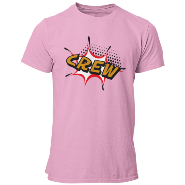 Das JGA T-Shirt „Helden Crew“ begeistert mit einem auffälligen Marvel-Comic-Stil und einem klaren „CREW“-Schriftzug, der die Gruppe der Freunde des Bräutigams eindeutig kennzeichnet. Mit seinem krach-bunten Design in Orange und Gelb zieht es alle Blicke auf sich und eignet sich sowohl für eine ausgelassene Sauf-Tour als auch für einen entspannten Pokerabend. Perfekt für große Gruppen, sorgt dieses Shirt für einen unvergesslichen Auftritt, bei dem jeder Passant fragt: „Was für eine Crew seid ihr?“