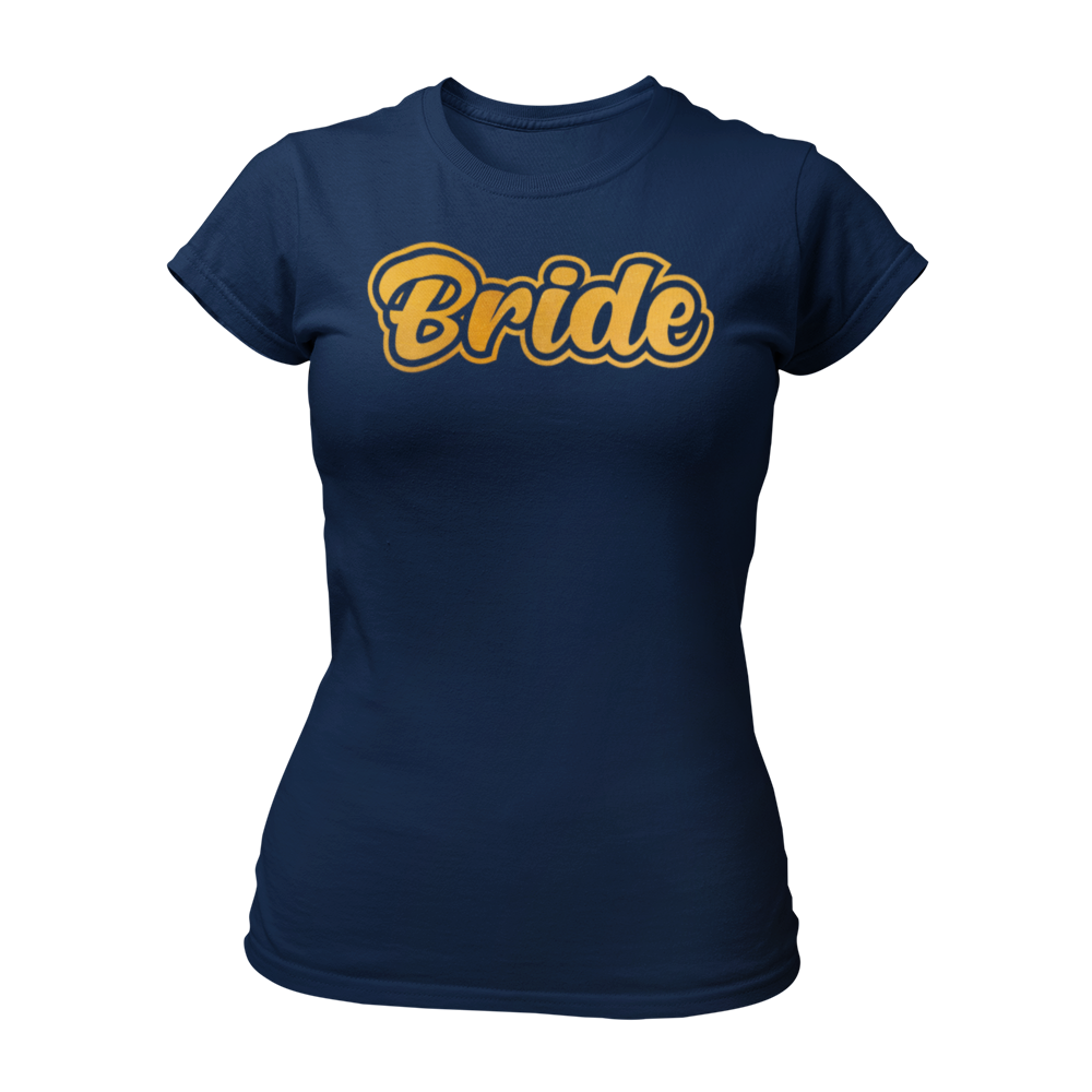 JGA T-Shirt "Bride" mit glitzerndem Goldeffekt-Druck, der den Schriftzug "Bride" hervorhebt. Das Shirt ist in verschiedenen Farben erhältlich und ideal für die Junggesellin, die den Star des Abends darstellen möchte. Passend dazu gibt es ein „Team Bride“ Shirt für die Begleitpersonen.