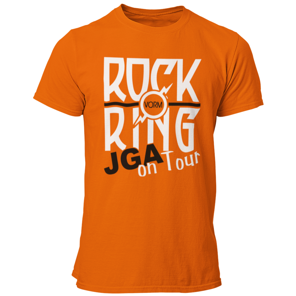 JGA T-Shirt 'Rock vorm Ring' mit einem stilvollen Rock n Roll Motiv, ideal für die Abschiedsparty des Junggesellen. Das Shirt zeigt ein Rock n Roll Logo und den Schriftzug 'JGA on Tour' in gedeckten Farben, was es zu einer eleganten Wahl für Rockliebhaber macht. Mit einem geraden Schnitt und in vielen Farben erhältlich, kombiniert es schlichte Eleganz mit einem einprägsamen Design. Perfekt für unvergessliche Feiern, bei denen auf den Tischen getanzt und die Party gerockt wird!