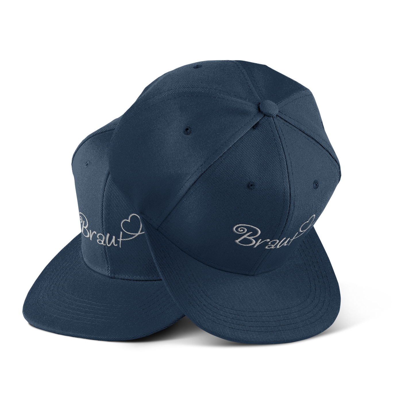 JGA Cap "Braut + Herz" mit flachem Schirm und vier gestickten Ösen. Die Kappe ist mit einer hochwertigen "Braut" Aufschrift in schöner Schnörkelschrift und einem Herzmotiv bedruckt. Der PVC-Verschluss auf der Rückseite ist größenverstellbar und die Cap ist in verschiedenen Farben erhältlich. Ideal für die Junggesellin, um als Frau des Abends erkennbar zu sein.