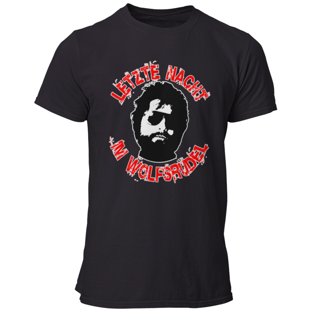 Das JGA T-Shirt "Letzte Nacht im Wolfsrudel" ist eine Hommage an den Kultfilm Hangover, mit einem stilisierten Abbild von Zach Galifianakis und dem auffälligen Spruch „Letzte Nacht im Wolfsrudel“. Perfekt für die letzte Nacht vor der Ehe, bringt es die enge Bindung zur feiernden Gruppe zum Ausdruck und sorgt für legendäre Erinnerungen
