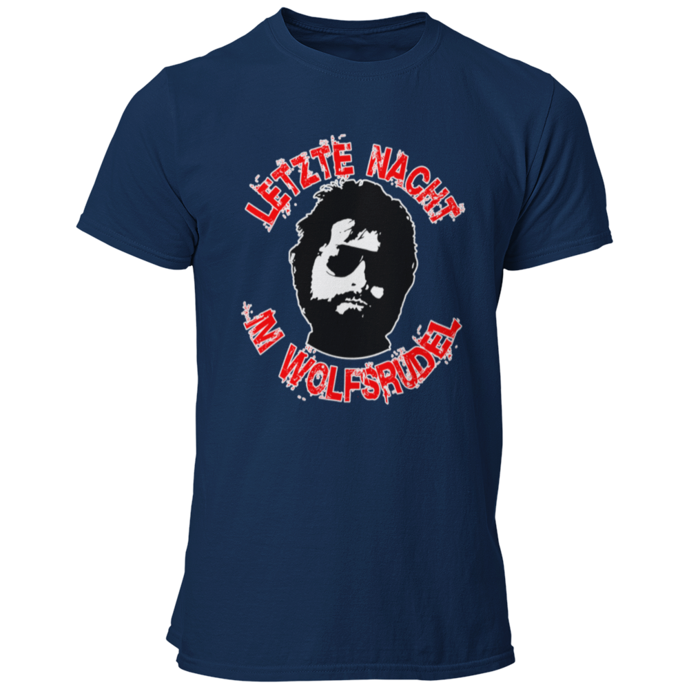 Das JGA T-Shirt "Letzte Nacht im Wolfsrudel" ist eine Hommage an den Kultfilm Hangover, mit einem stilisierten Abbild von Zach Galifianakis und dem auffälligen Spruch „Letzte Nacht im Wolfsrudel“. Perfekt für die letzte Nacht vor der Ehe, bringt es die enge Bindung zur feiernden Gruppe zum Ausdruck und sorgt für legendäre Erinnerungen
