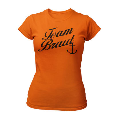 JGA T-Shirt "Team Braut mit Anker" für Frauen, mit eleganter Schrift und Anker-Silhouette. Erhältlich in den Farben grün, rot, blau, weiß und schwarz.