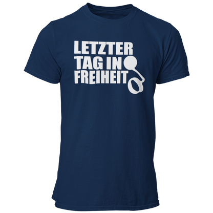 JGA-T-Shirt "Letzter Tag in Freiheit" mit humorvollem Spruch und Gefängniskette-Design. Ideal für den Junggesellenabschied, um den letzten Tag in Freiheit gebührend zu feiern. Spaßiges Motiv, das den Junggesellen daran erinnert, die Freiheit vor der Ehe noch einmal auszukosten.