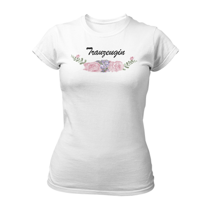 Damen T-Shirt "BOHO Trauzeugin" mit einem blumigen Vintage-Motiv und dem Schriftzug "Trauzeugin". Das Shirt hat einen taillierten Schnitt, kurze Ärmel und ist in mehreren Farben erhältlich, bietet einen weichen Tragekomfort und ist ideal für die Trauzeugin, egal ob Schwester, Mutter oder Kollegin.