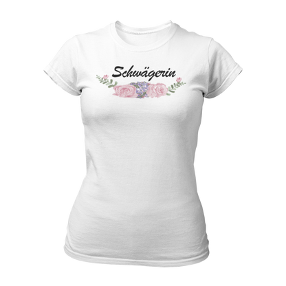 Damen T-Shirt im angesagten Boho-Style mit einem tollen Vintage-Motiv für die Schwägerin. Das Shirt hat eine taillierte Passform, einen Rundkragen und kurze Ärmel. Es ist in Weiß gehalten und mit floralen Mustern im Boho-Stil verziert. Ideal für Junggesellinnenabschiede, bietet es eine günstige und stilvolle Option für verschiedene weibliche Gäste wie Schwester, Mutter, Trauzeugin oder Kollegin.