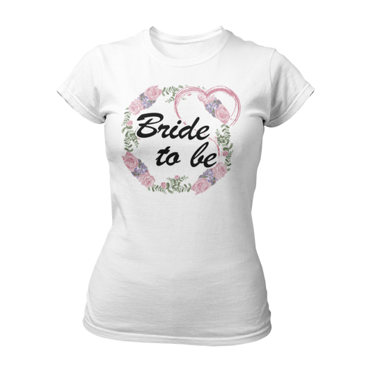 
Das JGA T-Shirt "BOHO Bride to be" überzeugt mit einem verspielten Blumen- und Herzmotiv im beliebten Boho-Stil. In zarten Pastellfarben gestaltet, bietet es eine feminine, taillierte Passform mit kurzen Ärmeln und rundem Ausschnitt. Ein ideales Brautshirt für einen stilvollen Junggesellinnenabschied.