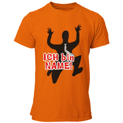 Das JGA T-Shirt „Ich bin …“ bringt eure Feierlaune auf den Punkt! Mit einem individuell gestalteten Namen strahlt es gute Laune aus und zeigt, dass du deinen Junggesellenabschied gebührend feiern willst. Bevor du in den Hafen der Ehe segelst, genießt du mit deinen Kumpels noch einmal die Freiheit des Junggesellenlebens.