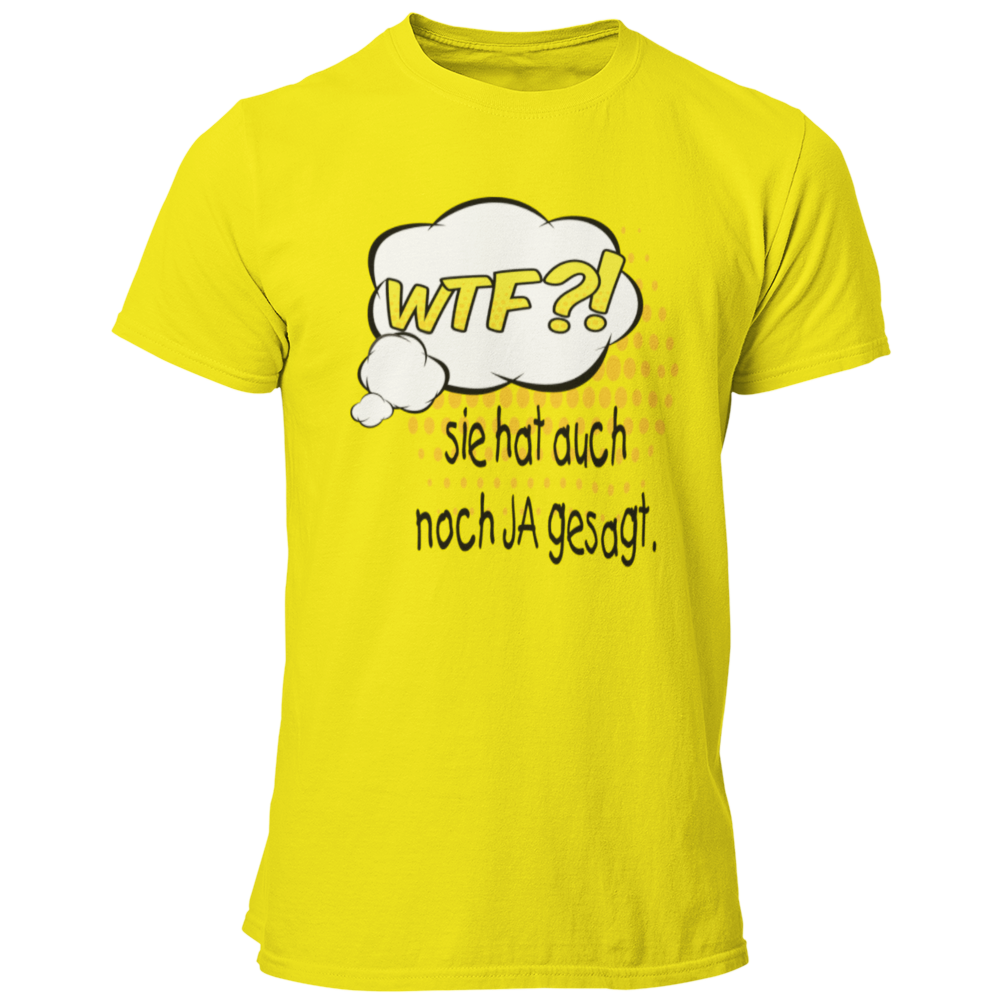 Das JGA T-Shirt "WTF?! Sie hat …" sorgt für Lacher beim Junggesellenabschied! Mit dem humorvollen Spruch „WTF?! Sie hat auch noch ja gesagt!“ zeigt ihr die Überraschung über die bevorstehende Hochzeit. Das moderne Comic-Design und der bequeme Schnitt machen es zum perfekten Shirt für eine unvergessliche Feier!