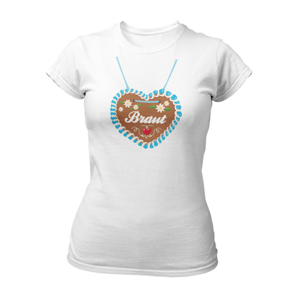 JGA T-Shirt "Lebkuchenherz (Braut)" für Damen, das durch ein auffälliges Design mit einem großen Lebkuchenherz-Aufdruck zum Blickfang auf Junggesellinnenabschieden wird. Das Shirt zeigt in verschnörkelten Buchstaben den Schriftzug "Braut" auf dem Herz. Erhältlich in verschiedenen Farben, bietet es eine taillierte Passform mit kurzen, anliegenden Ärmeln für angenehmen Tragekomfort. Perfekt für die gesamte Mädelsclique, die das "Lebkuchenherz Crew" Shirt trägt. Das Shirt lässt sich ideal mit verschiedenen Acc