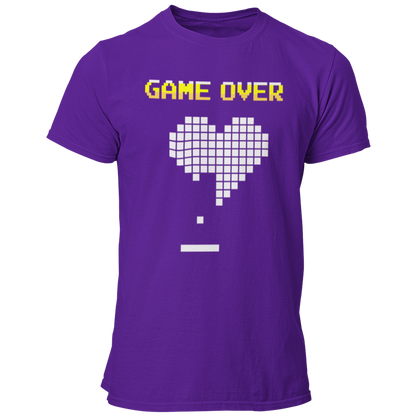 Das JGA T-Shirt "GAME OVER Try again?" ist ein stylisches Shirt im auffälligen Pixel-Design, das an nostalgische Gaming-Abende erinnert. Mit dem markanten „Game Over“-Schriftzug und dem Motto „Try again?“ feiert ihr den letzten Abend des Junggesellen mit Stil. Erhältlich in verschiedenen Farben, sorgt es für einen unvergesslichen Junggesellenabschied!