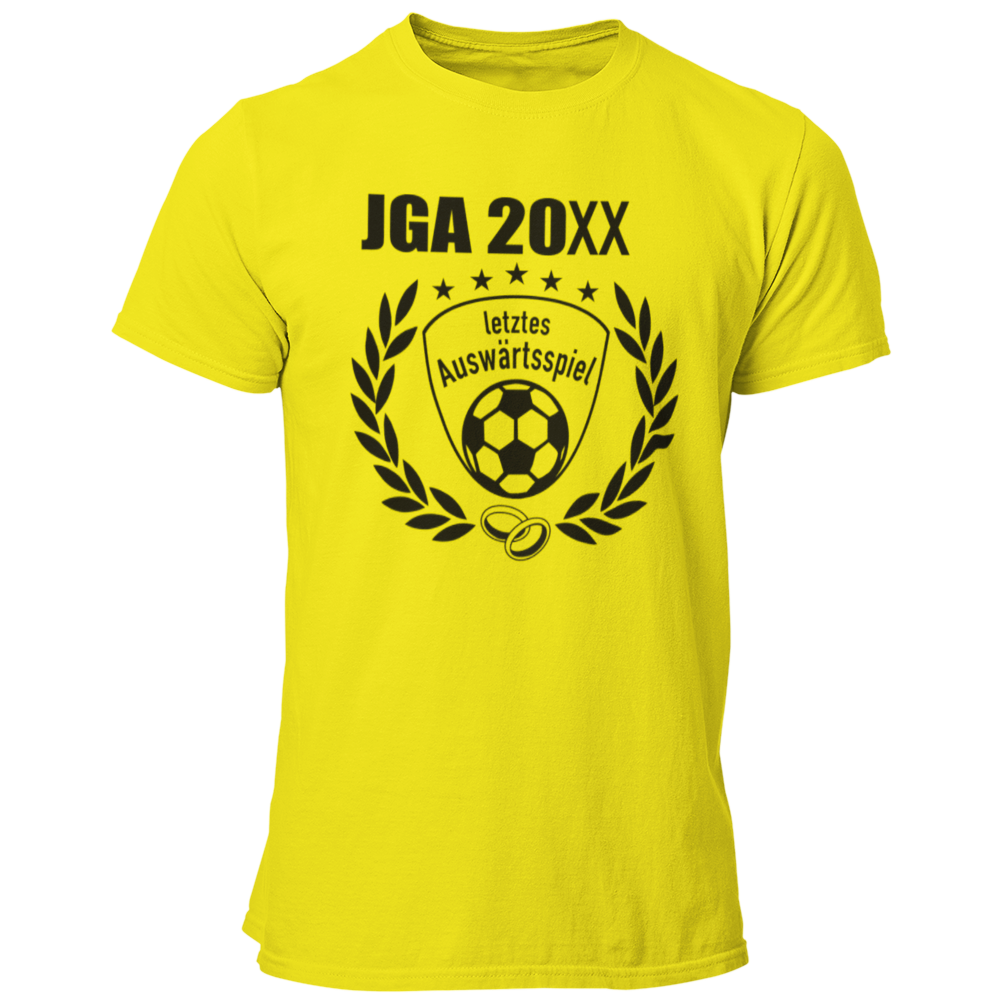 JGA T-Shirt 'Letztes Auswärtsspiel' im Fußball-Stil, ideal für Junggesellenabschiede von Fußballfans. Das Shirt zeigt einen geschwungenen Schriftzug über einer stilisierten Fußball-Silhouette sowie ein Vereinslogo und einen Lorbeerkranz. Erhältlich in den Farben des Vereins und mit der Möglichkeit, das Jahr des Junggesellenabschieds kostenlos hinzuzufügen, bietet es ein individuelles und einzigartiges Design. Mit einem geraden Schnitt für bequemen Sitz und einem hochwertigen Aufdruck, der auch nach vielen F