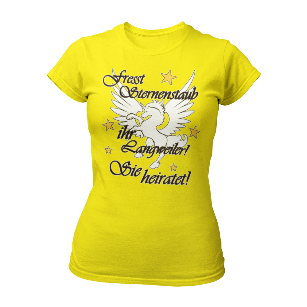 Damen T-Shirt "Einhorn – Sie heiratet" für die Freundinnen der Braut, mit tailliertem Schnitt und großem pinkem Schriftzug. Das edel gestaltete Design mit einem Einhorn-Print bringt Glanz und Stil in den Junggesellinnenabschied und rückt die Braut in den Mittelpunkt. Perfekt für alle, die Feenstaub und magische Momente lieben!