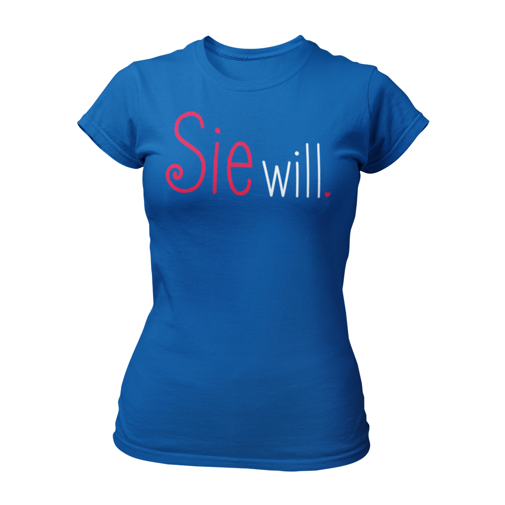 Damen T-Shirt "Sie will." mit einem schlichten, zweifarbigen Schriftzug, der die Aufschrift „Sie will.“ trägt. Perfekt für den Junggesellinnenabschied, ob bei einer Bridal Shower, im Wellnessbereich oder auf einer Kneipentour. Das Shirt hat einen femininen Schnitt und betont die festliche Stimmung des Anlasses.