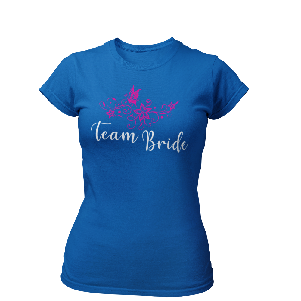 Damen T-Shirt "Team Bride Blumen" mit einem stilvollen Vintage-Design, das einen Blumenkranz zeigt. Ideal für die Trauzeugin und Freundinnen der Braut, um beim Junggesellinnenabschied zusammenzuleuchten und ihre Zugehörigkeit zum Team Braut zu zeigen.